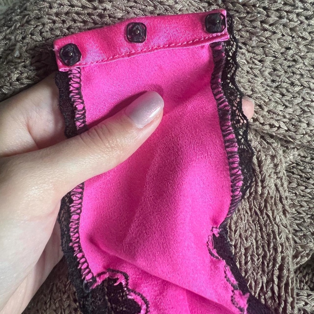 Dior Vintage 80s Vibrant Pink and Black Lace Teddy - Picture 5 of 8